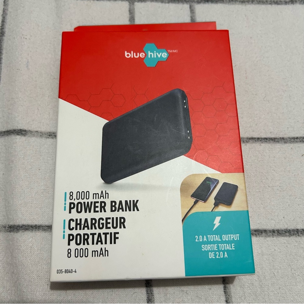 Bluehive 8,000 mAh Portable Power Bank - Black